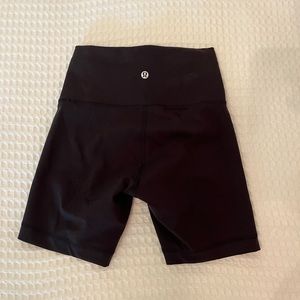 Lululemon biker shorts 6”